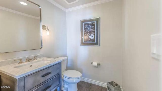 4346 Tradewinds Drive, Oxnard CA: https://media.crmls.org/mediaz/58796970-7ea2-460d-9167-2e220558a196.jpg