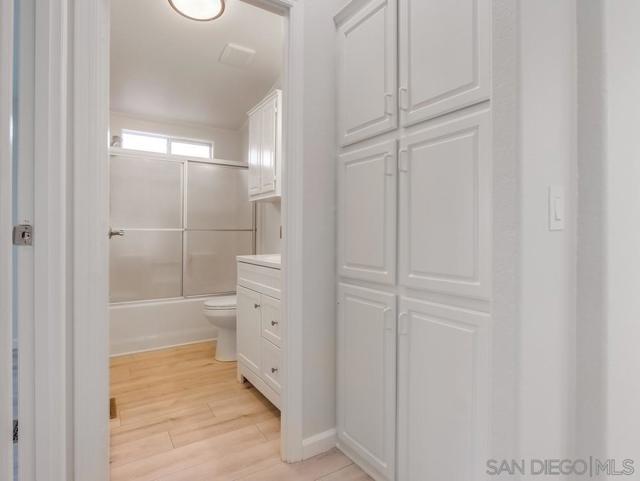 1010 E Bobier, Vista CA: https://media.crmls.org/mediaz/5879b490-62df-44f7-a9be-e2109302a58c.jpg