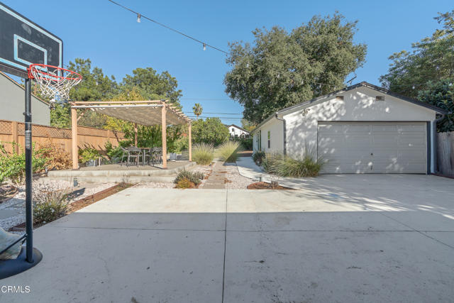 Detail Gallery Image 33 of 42 For 5200 Dahlia Dr, Los Angeles,  CA 90041 - 3 Beds | 3 Baths