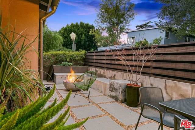 3736 Clayton Avenue, Los Angeles CA: https://media.crmls.org/mediaz/5879ee02-2720-4492-bf34-9d6340eca0e6.jpg
