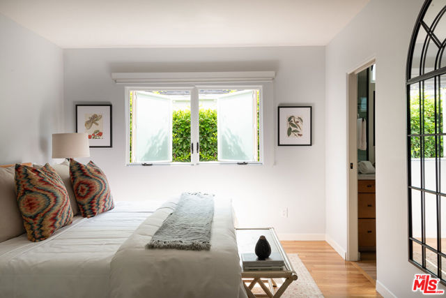 1841 Rose Villa Street, Pasadena CA: https://media.crmls.org/mediaz/587adcb9-abbd-46fe-98a6-30754be74e93.jpg