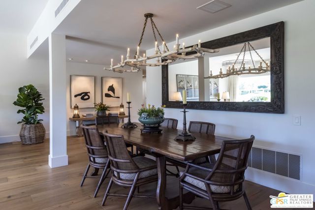 8 Surrey Court, Rancho Mirage CA: https://media.crmls.org/mediaz/587af9d7-fd79-41de-8080-33c00dbe0b94.jpg