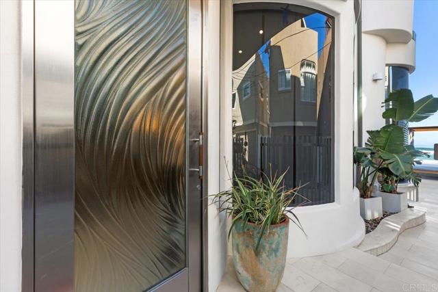 Detail Gallery Image 20 of 57 For 3709 Ocean Front Walk, San Diego,  CA 92109 - 3 Beds | 3/1 Baths