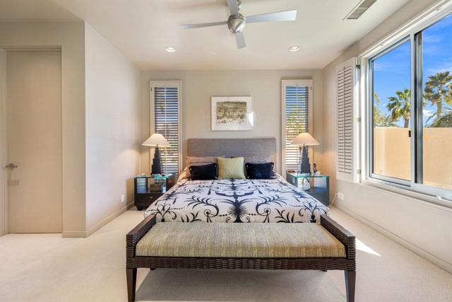 28 Sun Ridge Circle, Rancho Mirage CA: https://media.crmls.org/mediaz/587b39f0-aeb5-45f4-9aa2-49d0c5d2c6ff.jpg