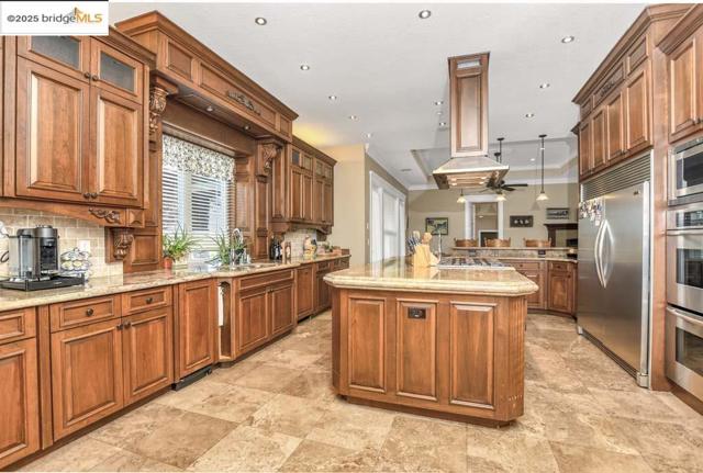 9050 Deer Valley Rd, Brentwood CA: https://media.crmls.org/mediaz/587b8d59-249b-41d2-b5c5-094577329977.jpg