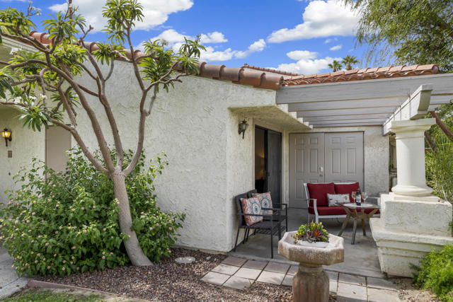 505 S Farrell Drive #S115, Palm Springs, CA 92264