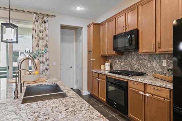 1090 California Circle, Milpitas CA: https://media.crmls.org/mediaz/587d5e70-28da-4f65-b638-5c585b545ab6.jpg