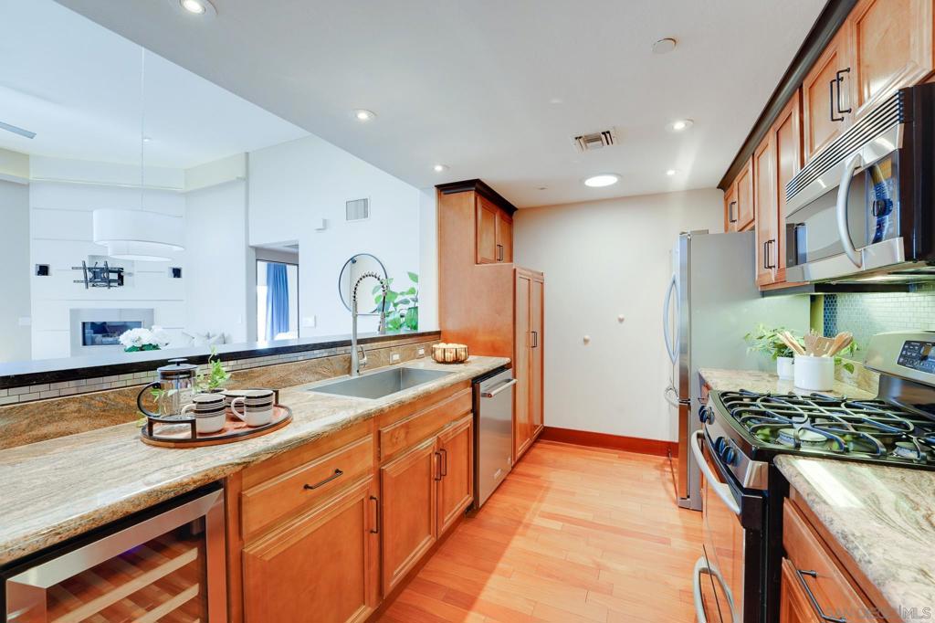 3990 Centre Street - photo 6