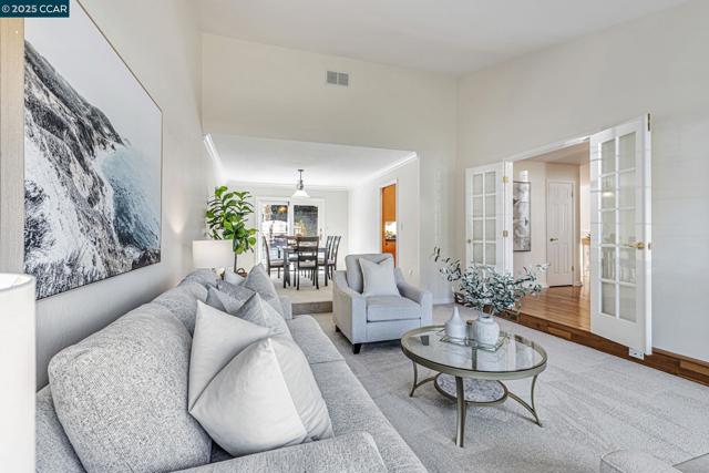 321 Chardonnay Cir, Clayton CA: https://media.crmls.org/mediaz/587e6a02-3f72-41de-ba20-cba4d85ec5ca.jpg