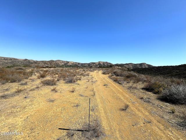 29266 Wagon Road, Agoura Hills CA: https://media.crmls.org/mediaz/587e90ab-e845-417d-9d49-34749172766c.jpg