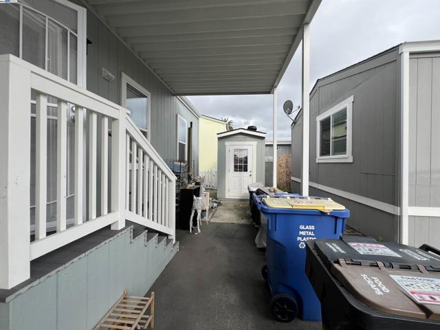1515 N Milpitas Blvd, Milpitas CA: https://media.crmls.org/mediaz/587eb8c5-63f7-4c38-8a7b-4f66c18d7ae3.jpg