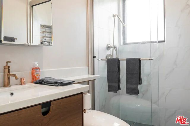 Bedroom #3 en-suite bathroom