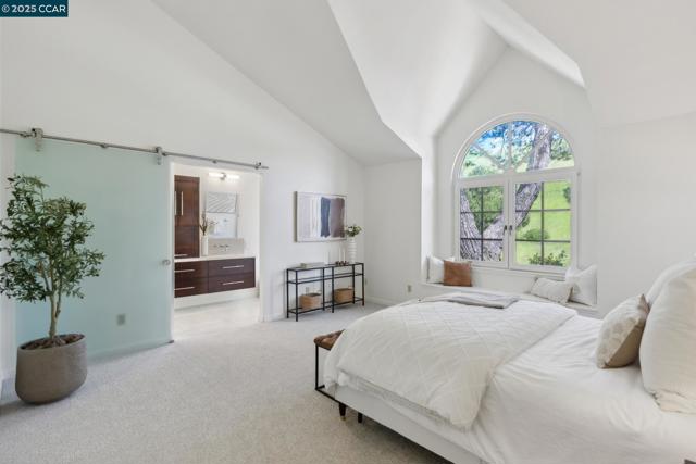 19 Via Barcelona, Moraga CA: https://media.crmls.org/mediaz/587f4957-518a-4674-9318-32cc28825c1c.jpg