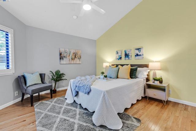 480 N Winchester Blvd, Santa Clara CA: https://media.crmls.org/mediaz/58803b3c-7bc2-4c78-9fed-82a25a09216f.jpg