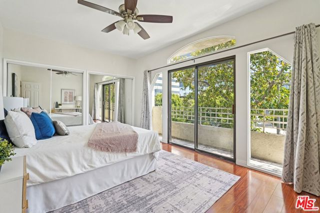 1209 Amherst Avenue, Los Angeles CA: https://media.crmls.org/mediaz/588102c0-2c40-44a6-9f26-6de6743ade2b.jpg