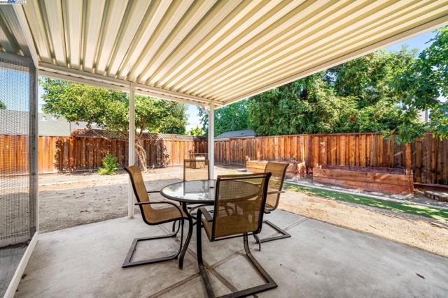 473 Andrea Cir, Livermore CA: https://media.crmls.org/mediaz/588164f9-80e9-45ee-b690-a01f4ee0346f.jpg
