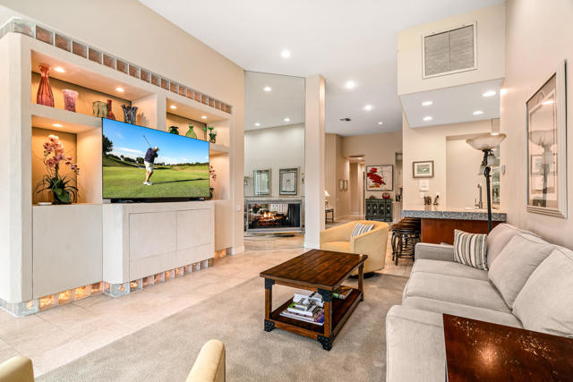 75063 Spyglass Drive, Indian Wells CA: https://media.crmls.org/mediaz/5881722a-a57d-4f20-98bd-21450a753ec3.jpg