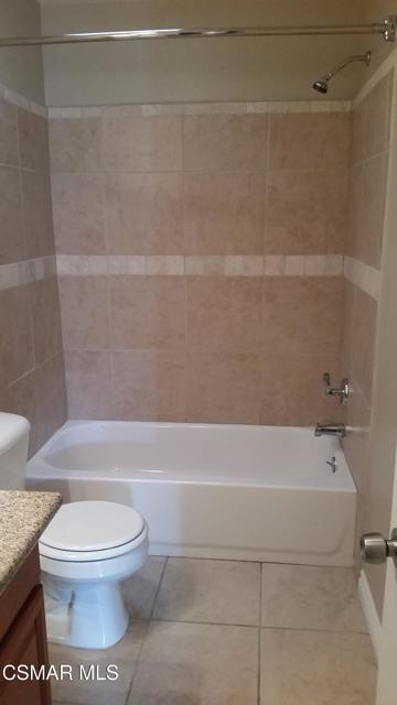 1098 Glenbridge Circle, Westlake Village CA: https://media.crmls.org/mediaz/588287bb-ad3e-436c-af80-d11d06075486.jpg