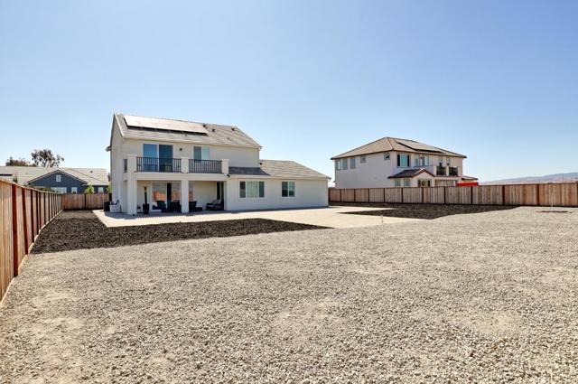 172 Vienna Way, Hollister CA: https://media.crmls.org/mediaz/5882d238-0731-4e8d-9e38-55e1a28d5128.jpg