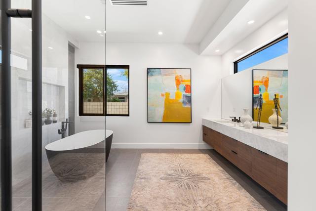 3 Siena Vista Court, Rancho Mirage CA: https://media.crmls.org/mediaz/58841386-47cc-490d-918d-0cff2837a4ab.jpg