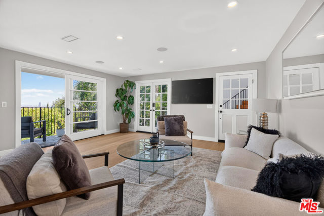 4 Bed Home for Sale in Los Angeles, California