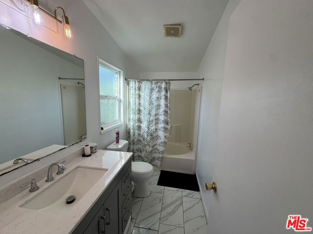 105 Prince Lane, Santa Ana CA: https://media.crmls.org/mediaz/5885b9bc-8041-42a6-8584-c62c9de4effe.jpg