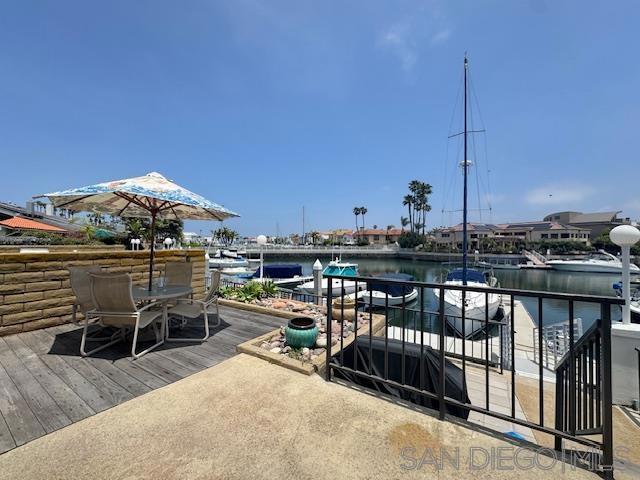 75 Catspaw, Coronado CA: https://media.crmls.org/mediaz/58861ae2-b3c3-4cae-bc46-14570f73f2f9.jpg