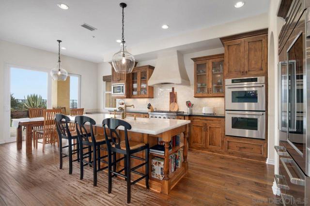 1460 Lauren Court, Encinitas CA: https://media.crmls.org/mediaz/588651c6-6680-41df-a0d0-0b9355d1da91.jpg