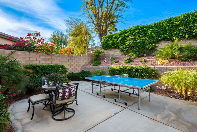 81172 Victoria Lane, La Quinta CA: https://media.crmls.org/mediaz/58885eb8-c229-4af3-8ed3-3ff628893bd6.jpg