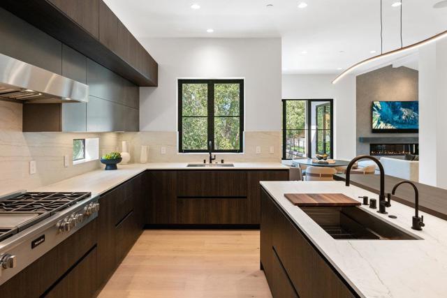 89 Tallwood Court, Atherton CA: https://media.crmls.org/mediaz/588909aa-2d9d-4987-8407-8f5a18b95b6f.jpg