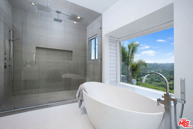 2791 Ellison Drive, Beverly Hills CA: https://media.crmls.org/mediaz/588a3fe8-9dd0-418c-ba2e-a320e1826426.jpg