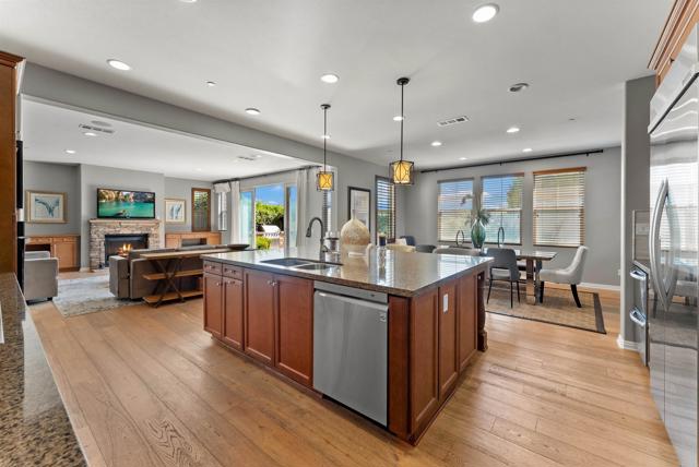 Detail Gallery Image 13 of 62 For 7090 Sitio Corazon, Carlsbad,  CA 92009 - 4 Beds | 3/1 Baths