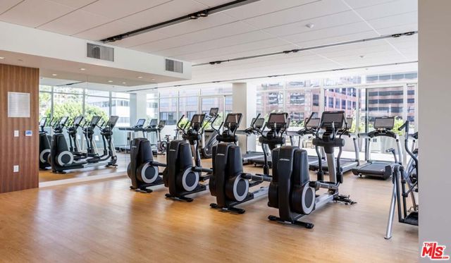 11750 Wilshire Boulevard, Los Angeles CA: https://media.crmls.org/mediaz/588c26f7-72b7-45b0-a704-cc45069f6e6c.jpg