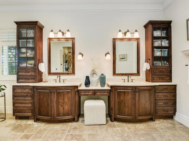 32110 Dos Ninas, Bonsall CA: https://media.crmls.org/mediaz/588c5cc5-e450-4e52-afbd-6f7f485494e0.jpg