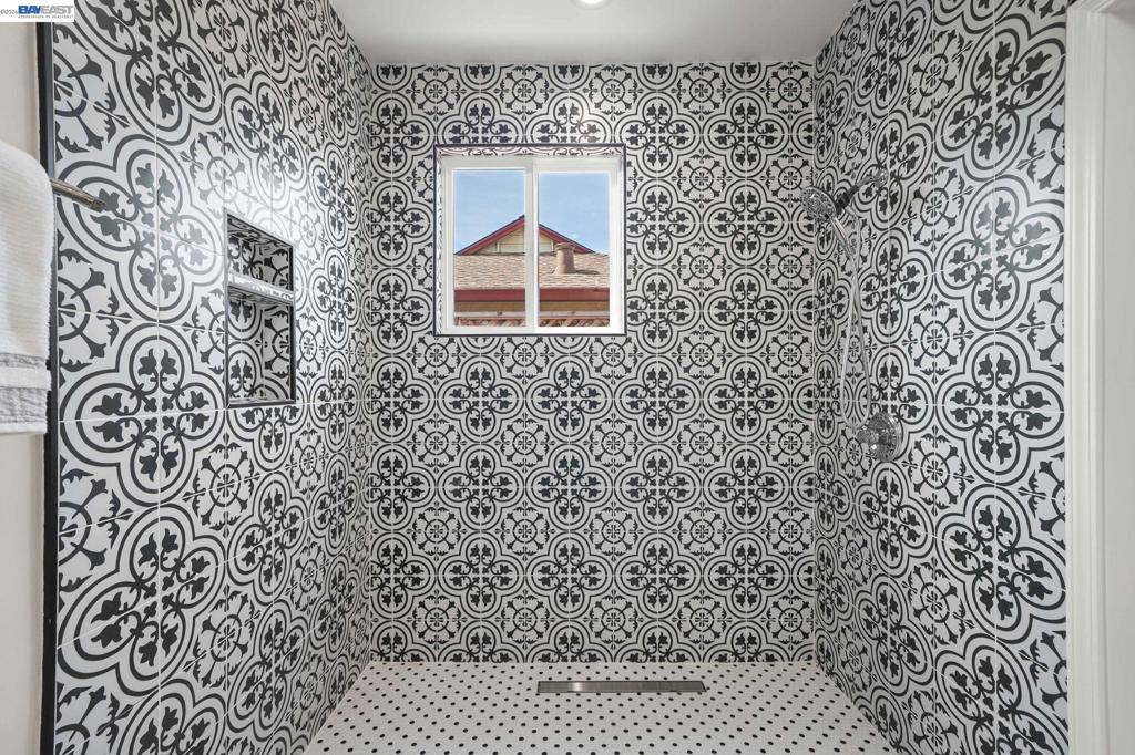 https://media.crmls.org/mediaz/588cf73d-cf03-4374-9241-0489acd66ebb.jpg?preset=X-Large