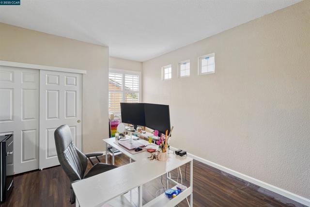 812 Westgate Drive, Vacaville CA: https://media.crmls.org/mediaz/588dd018-1ad9-41f5-9329-f540556af079.jpg