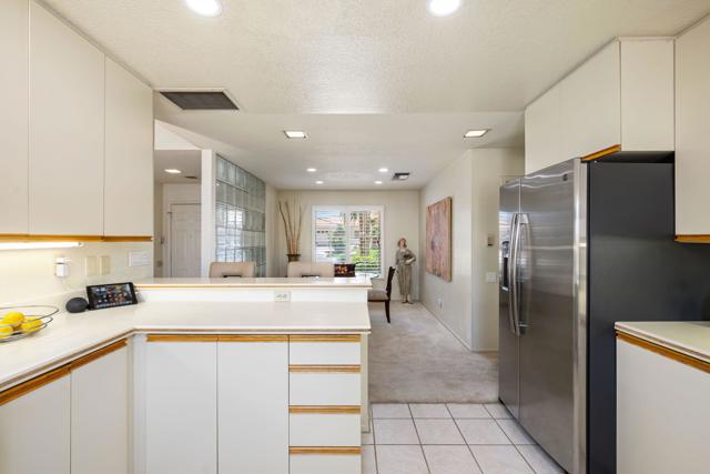 Image 16 of 47 For 78820 Runaway Bay Drive