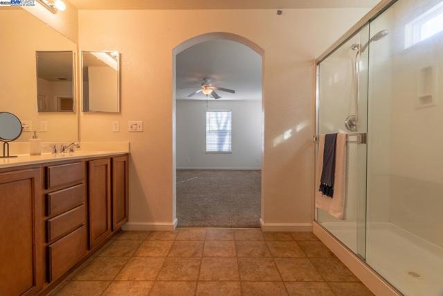 1526 Cat Tail Dr, Stockton CA: https://media.crmls.org/mediaz/588e1973-d119-40d0-a35b-6c947c2b60be.jpg