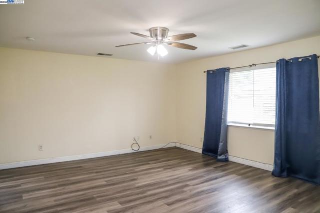 4295 N Archie Avenue, Fresno CA: https://media.crmls.org/mediaz/588f4369-ad4c-44b7-9c13-c06802ea4a0e.jpg