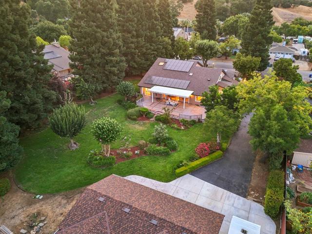 2150 Green Acres Lane, Morgan Hill CA: https://media.crmls.org/mediaz/588fb146-7807-42ce-9cc3-45a1e031d409.jpg