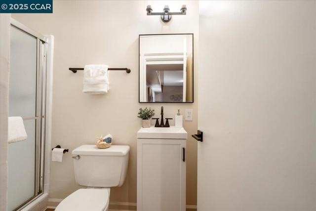 3503 Highland Ave, Redwood City CA: https://media.crmls.org/mediaz/5890b796-341f-4d77-934b-2d69c6ff6f9f.jpg