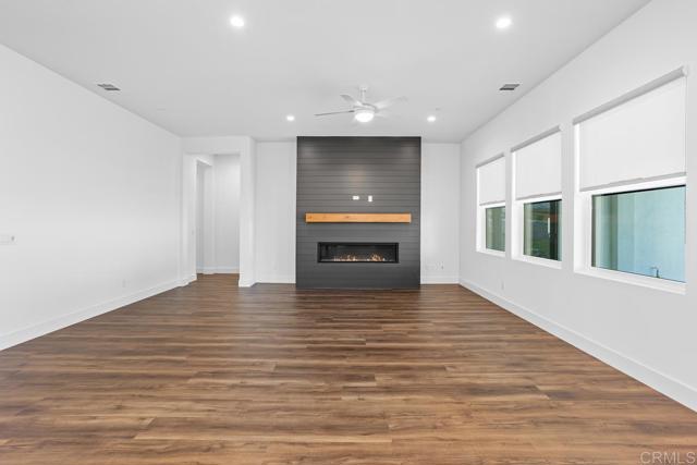 1203 Stonemark Place, Vista CA: https://media.crmls.org/mediaz/58910d31-f37f-42aa-83f2-6d2a53074f64.jpg