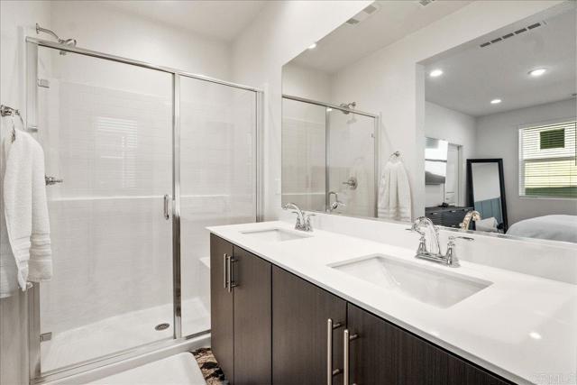 39532 Tannat Drive, Temecula CA: https://media.crmls.org/mediaz/58921925-15be-4f8a-8931-da505ad32d12.jpg