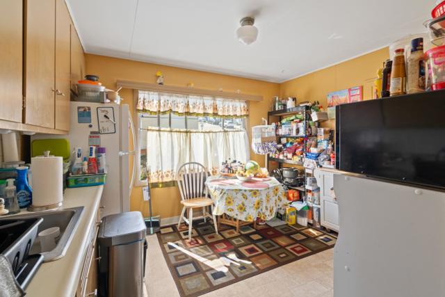150 Athens Street, San Francisco CA: https://media.crmls.org/mediaz/589263bb-66a1-47c5-8436-68707c4a1b7b.jpg