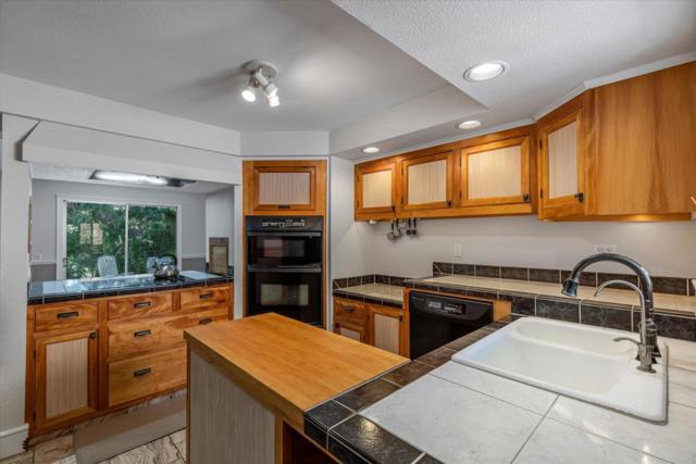 820 Comstock Road, Hollister CA: https://media.crmls.org/mediaz/5892db2a-4ec2-4120-b729-0c04ee831de6.jpg