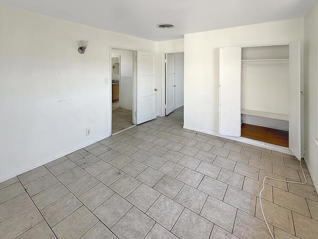 83053 Sonora Avenue, Indio CA: https://media.crmls.org/mediaz/589381bc-c455-46f1-b141-70379cf399ce.jpg