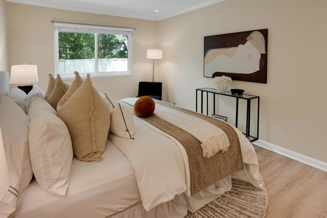 1070 Mercedes Avenue, Los Altos CA: https://media.crmls.org/mediaz/58938967-63bd-44bc-acb9-2a21d912c3c3.jpg
