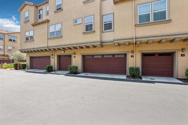 1400 Civic Center Drive, Santa Clara CA: https://media.crmls.org/mediaz/58938ded-1b9b-446d-87bb-7f6b7365d268.jpg