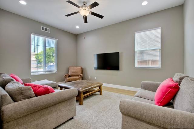 31659 Poppy Street, Winchester CA: https://media.crmls.org/mediaz/5894cec4-dde2-445d-a5ab-8912cefae074.jpg