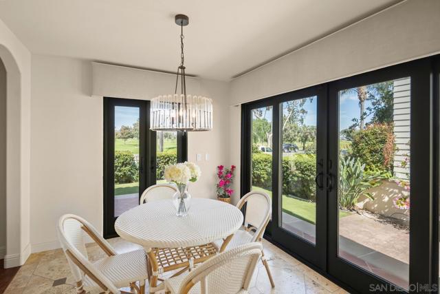 650 Glorietta Blvd, Coronado CA: https://media.crmls.org/mediaz/5894cef1-7a54-4546-bd1d-8f4b91594cf2.jpg